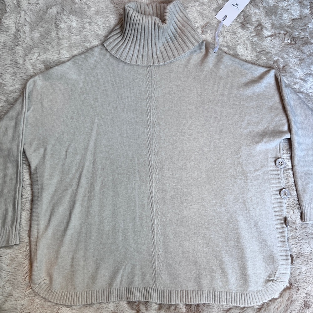 turtleneck - Picture 5 of 5